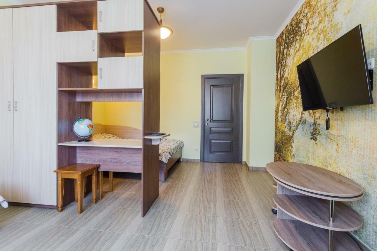 Солнечная Квартира На Ломоносова 71, Вднх Kyiv Exterior photo